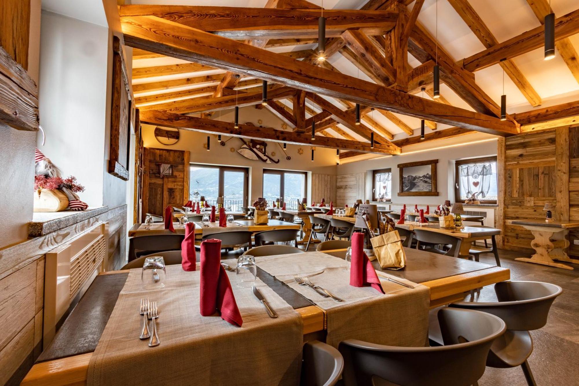 Monte Emilius Hotel Charvensod Ngoại thất bức ảnh