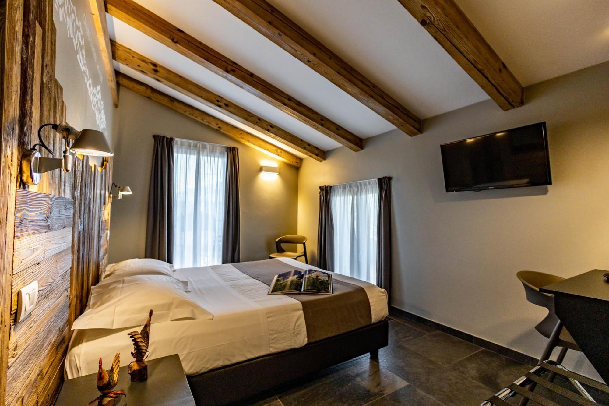 Monte Emilius Hotel Charvensod Ngoại thất bức ảnh