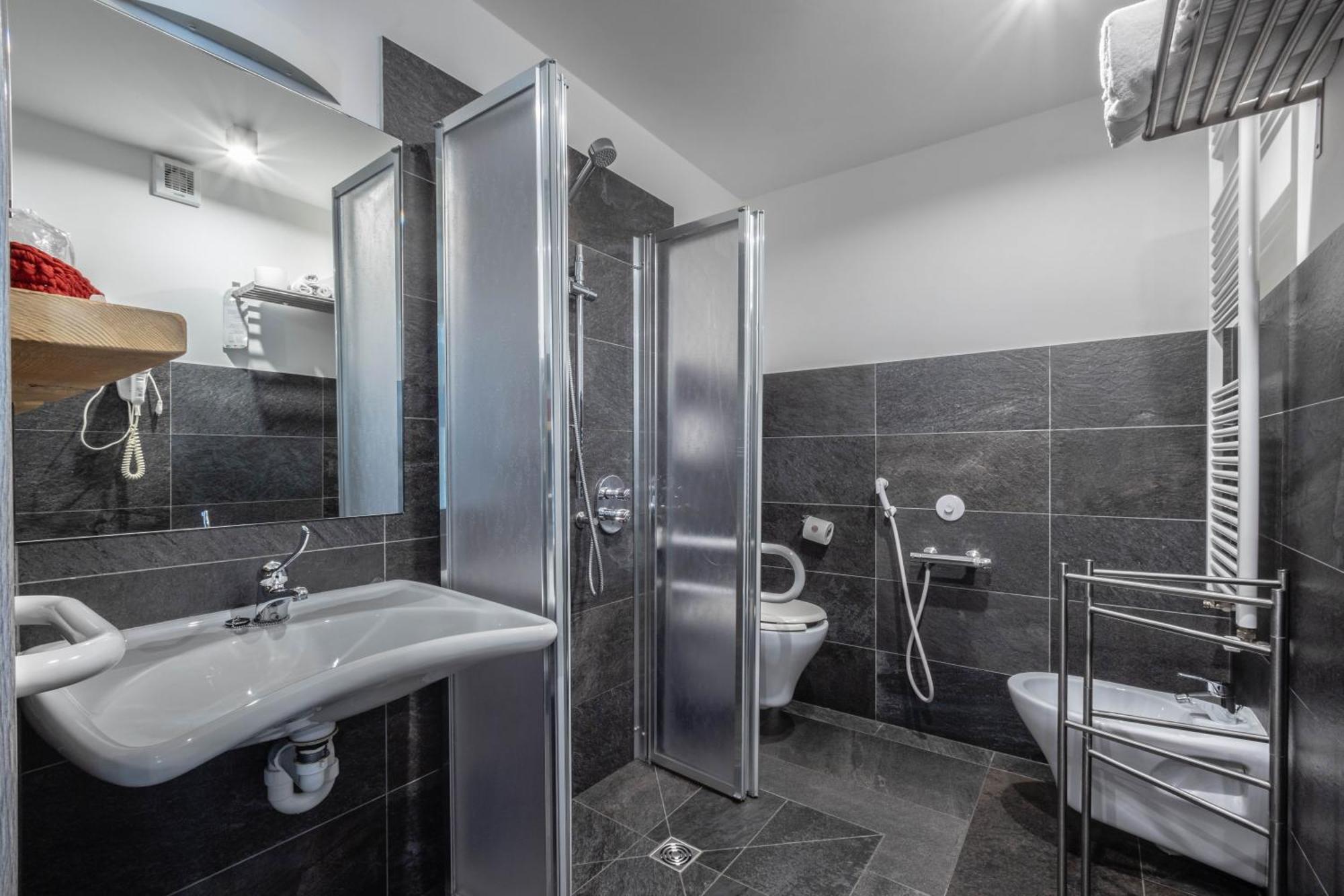 Monte Emilius Hotel Charvensod Ngoại thất bức ảnh